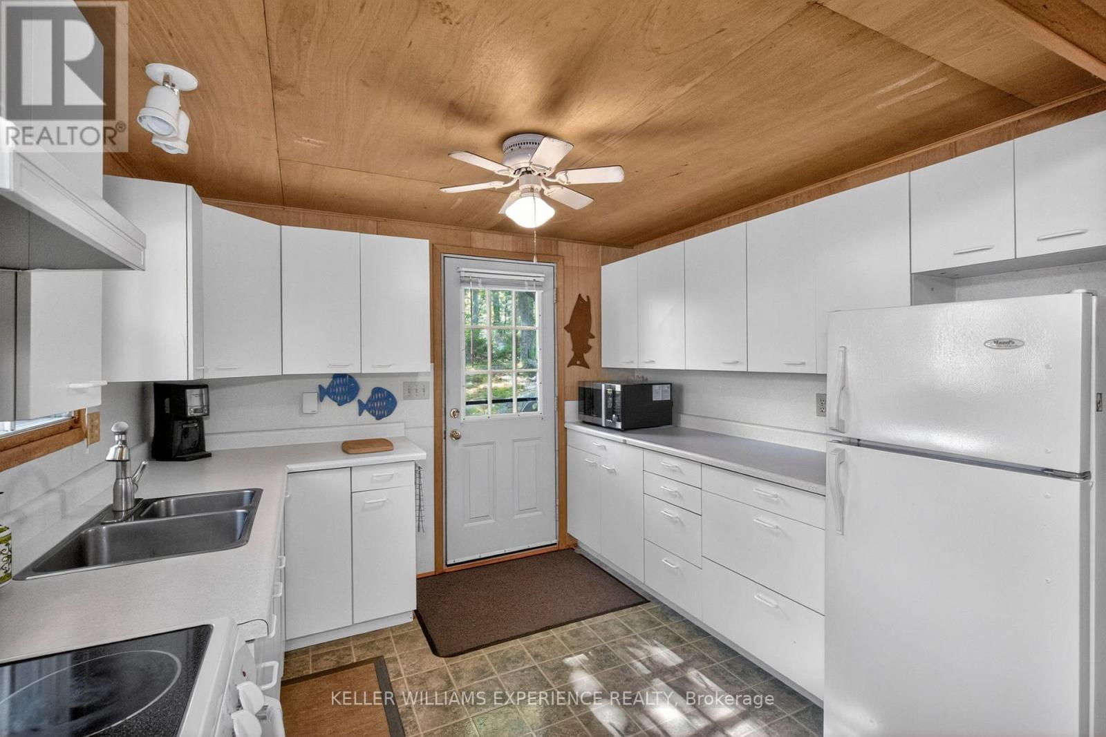 6932 ISLAND 1810 / BONE ISLAND - 11