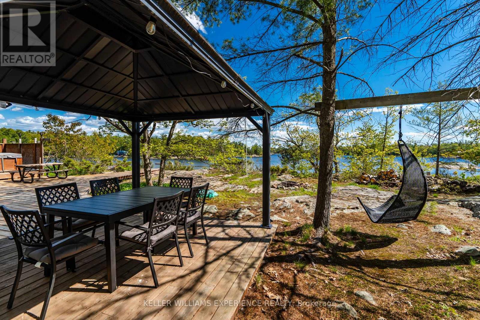6932 ISLAND 1810 / BONE ISLAND - 24