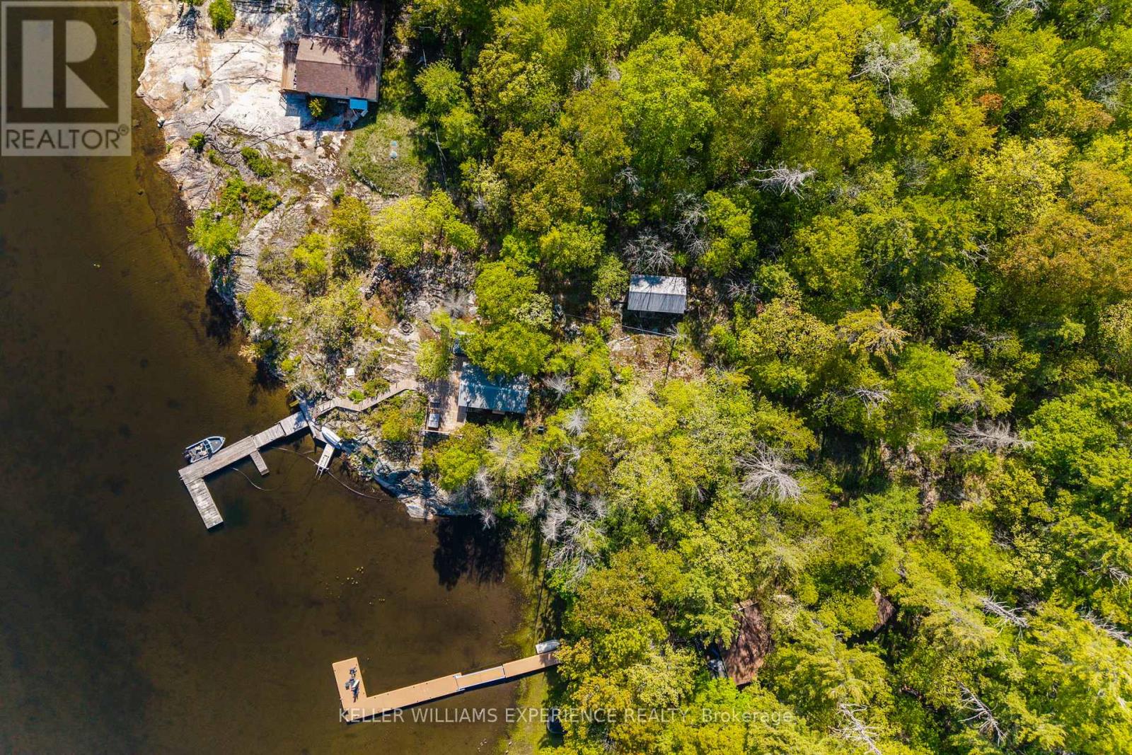 6932 ISLAND 1810 / BONE ISLAND - 31