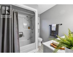617 Pine Street, Sicamous, BC V0E2V0 Photo 40