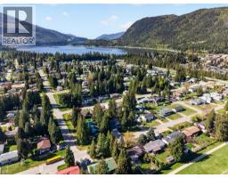 617 Pine Street, Sicamous, BC V0E2V0 Photo 66