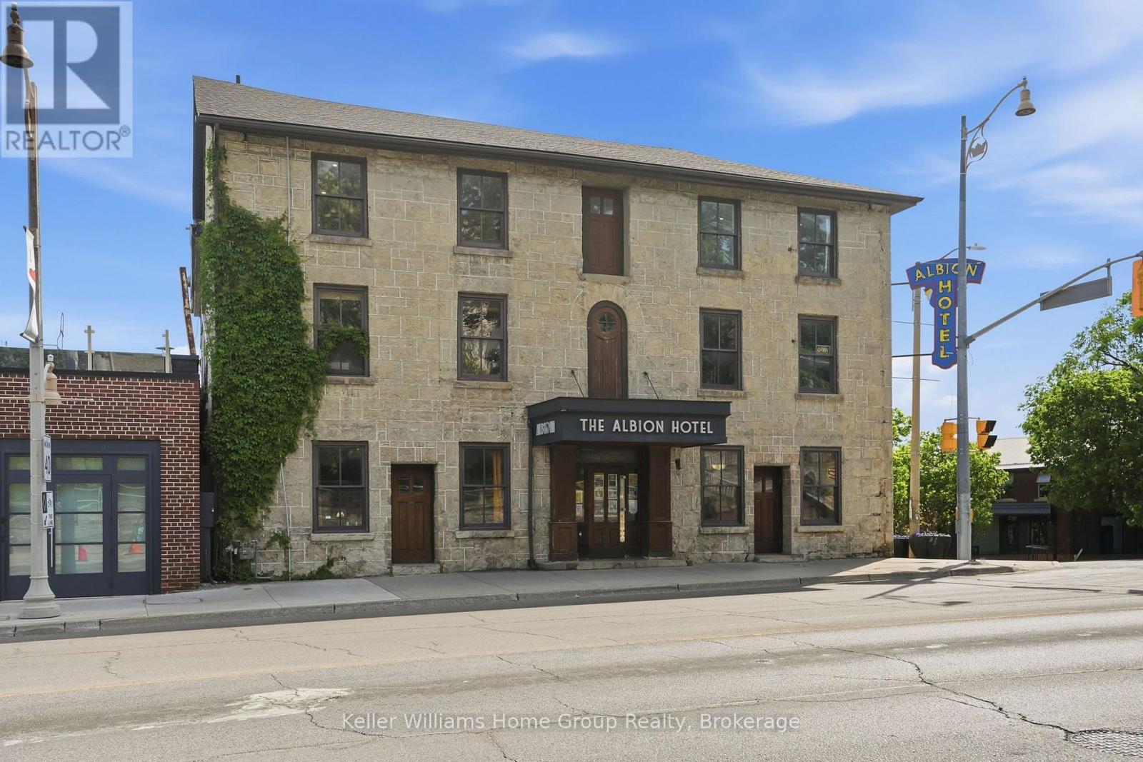 B - 49 NORFOLK STREET