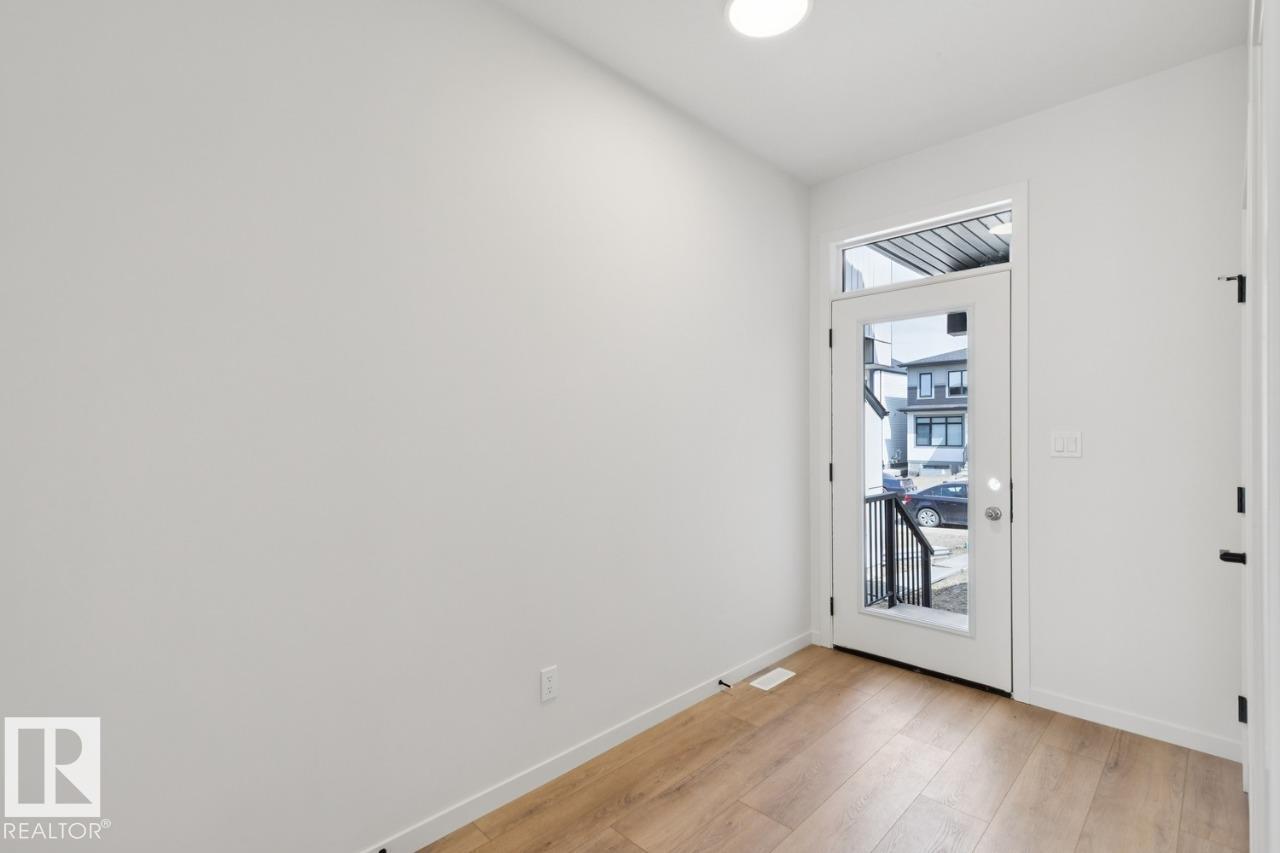 428 30 ST SW - 3
