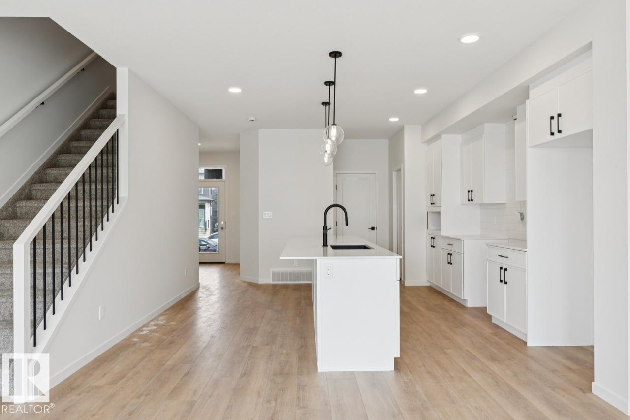 428 30 ST SW - 9