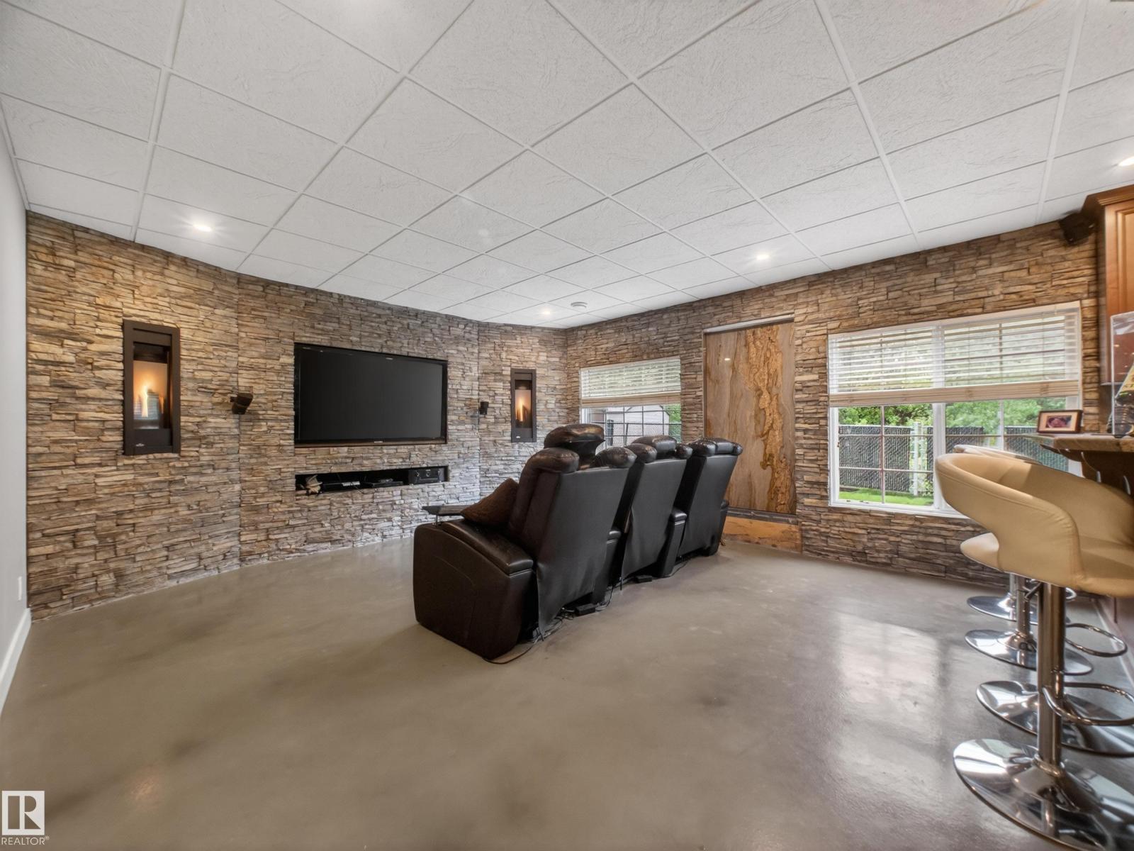 4044 CROWSNEST CR - 52