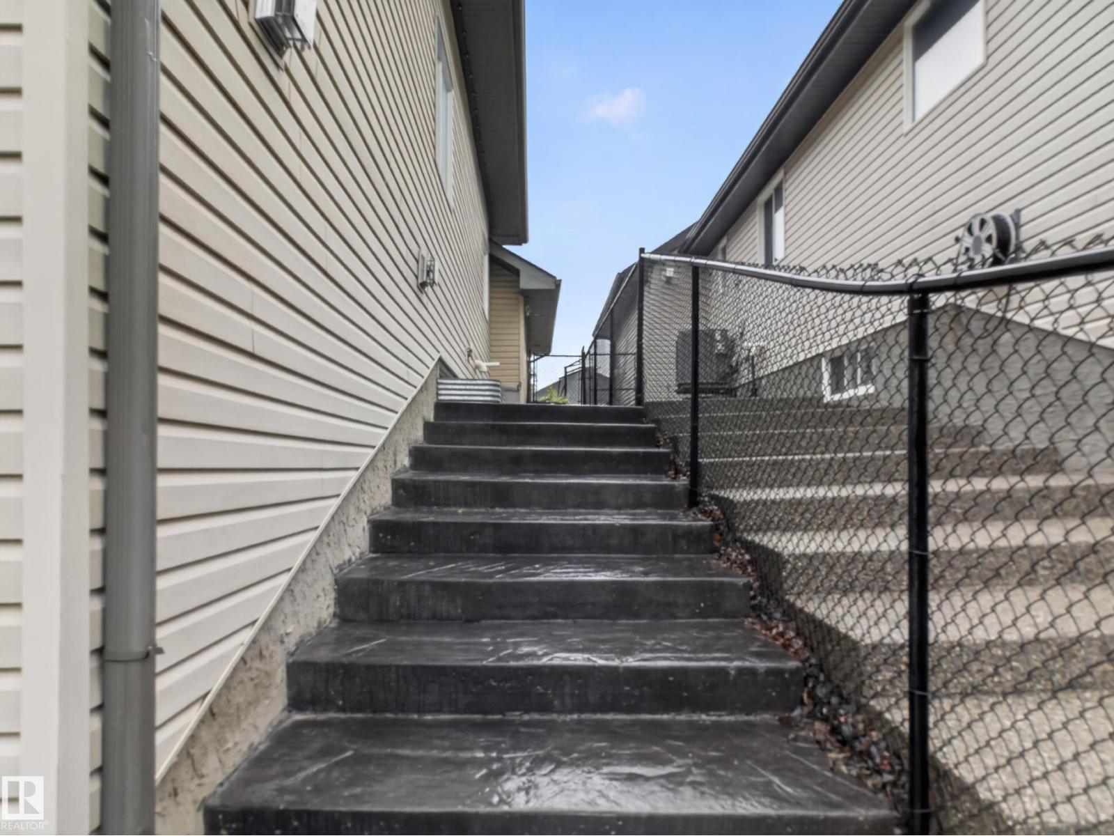 4044 CROWSNEST CR - 59