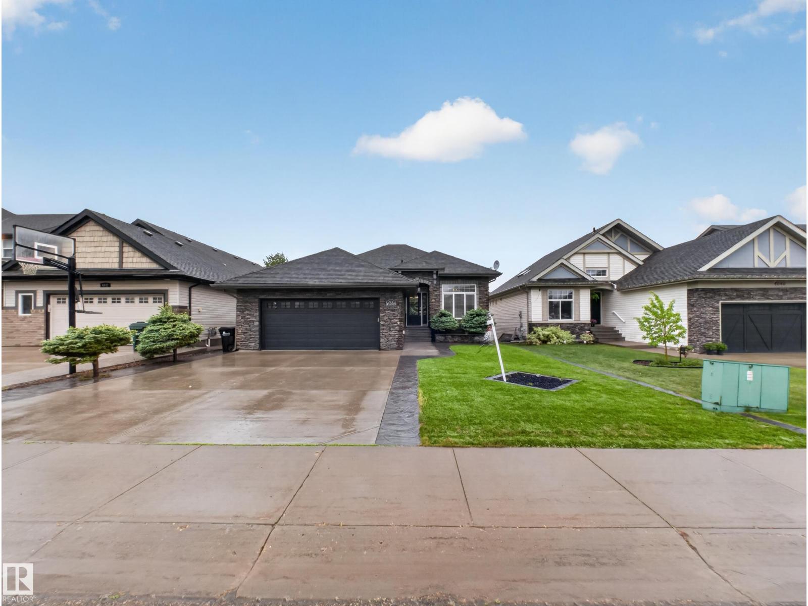 4044 CROWSNEST CR - 69