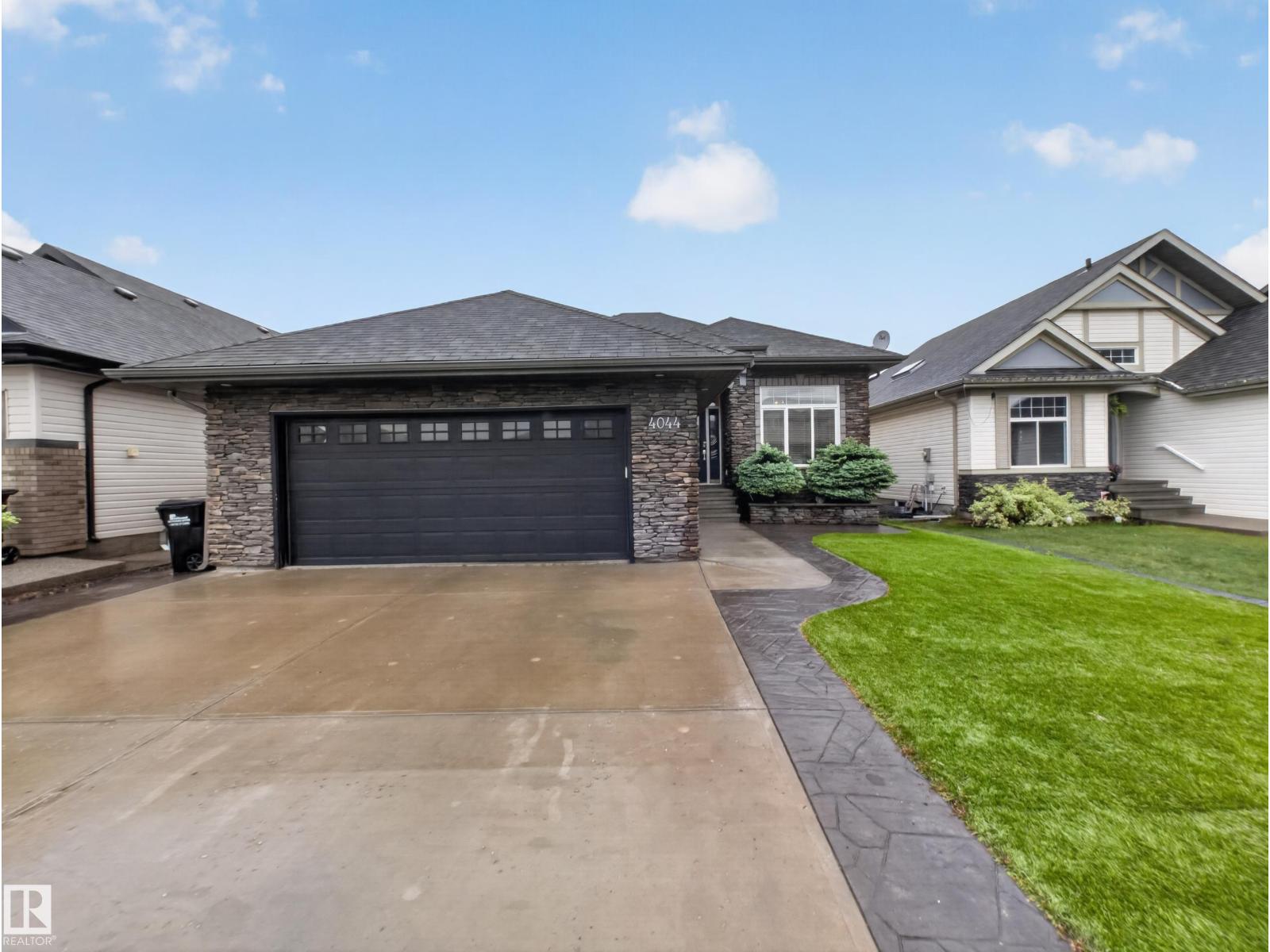 4044 CROWSNEST CR - 70