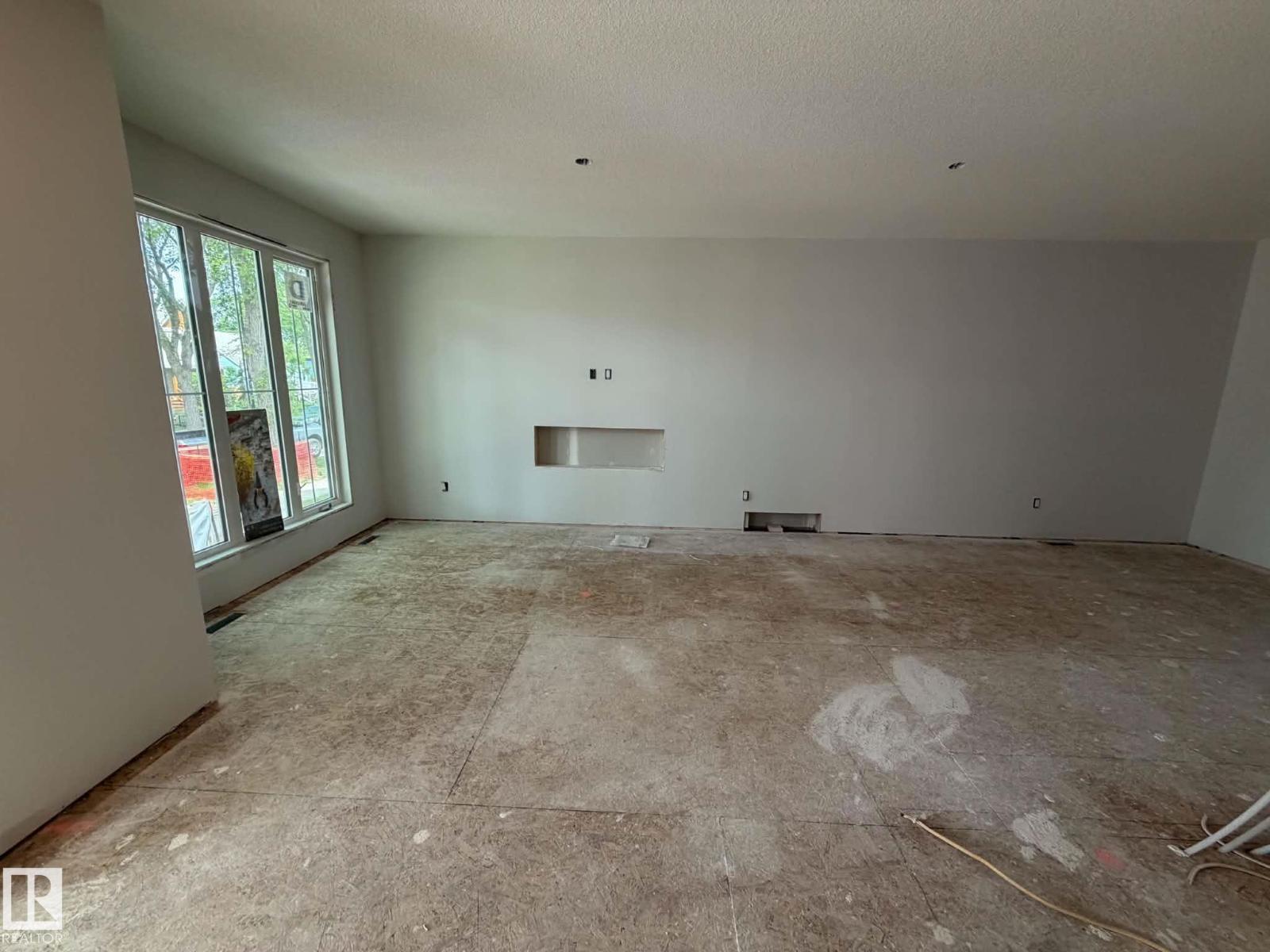 10985 130 ST NW - 7