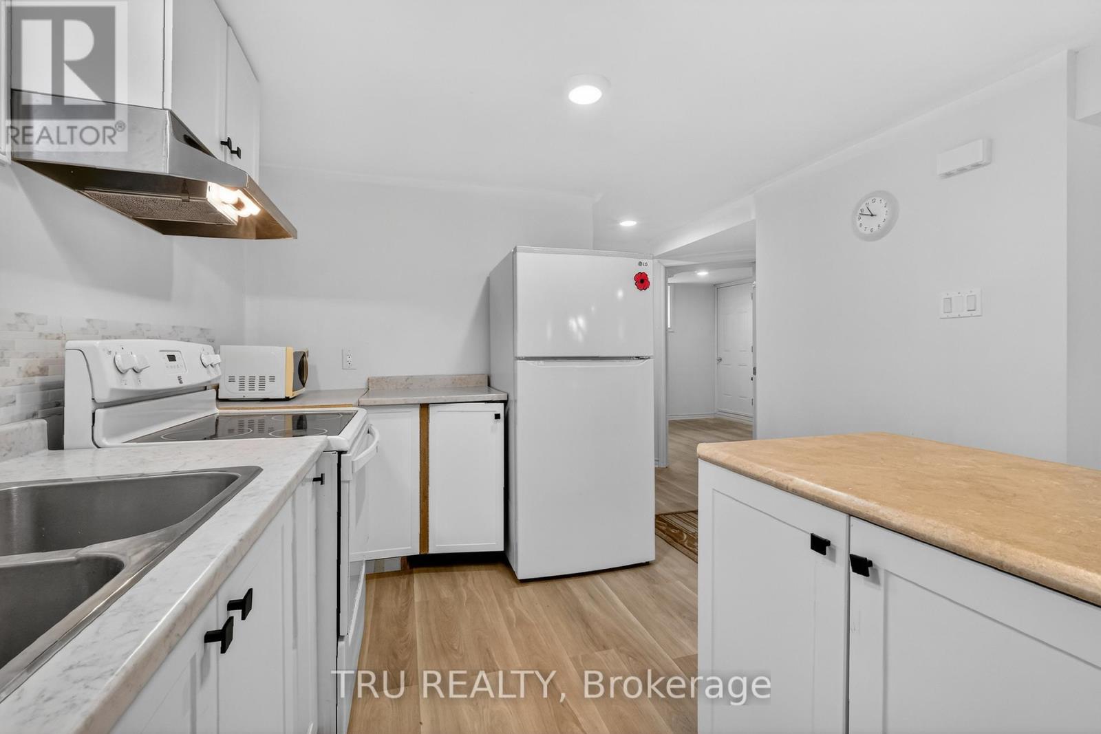 3 Bed, 1 Bath House for Rent in Ottawa – B – 1263 MAITLAND AVENUE, Ottawa – MLS# X13248236 - Image 2