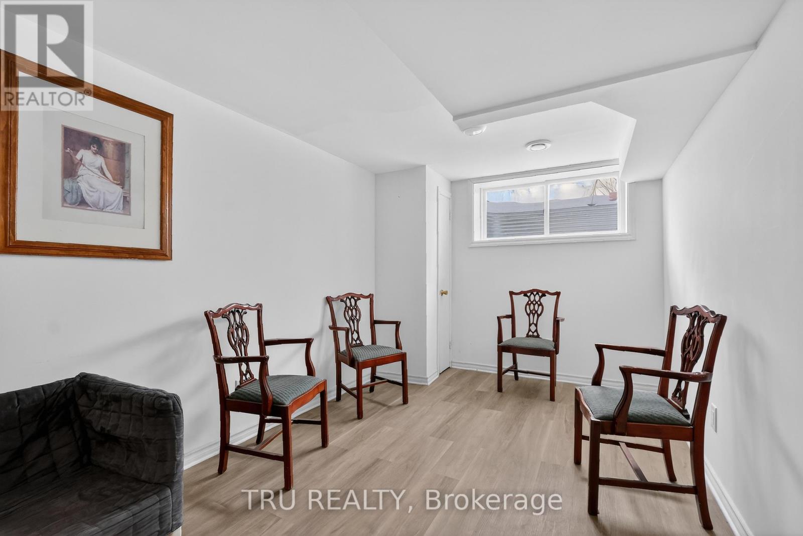 3 Bed, 1 Bath House for Rent in Ottawa – B – 1263 MAITLAND AVENUE, Ottawa – MLS# X13248236 - Image 10
