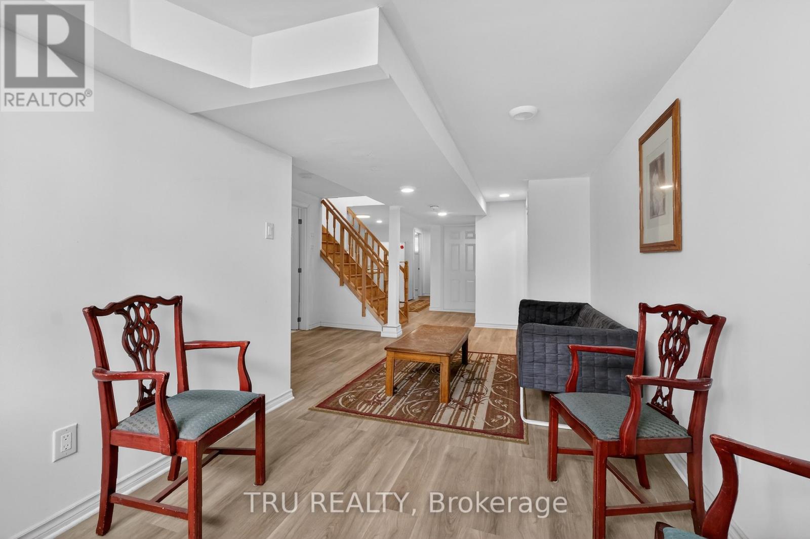 3 Bed, 1 Bath House for Rent in Ottawa – B – 1263 MAITLAND AVENUE, Ottawa – MLS# X13248236 - Image 3
