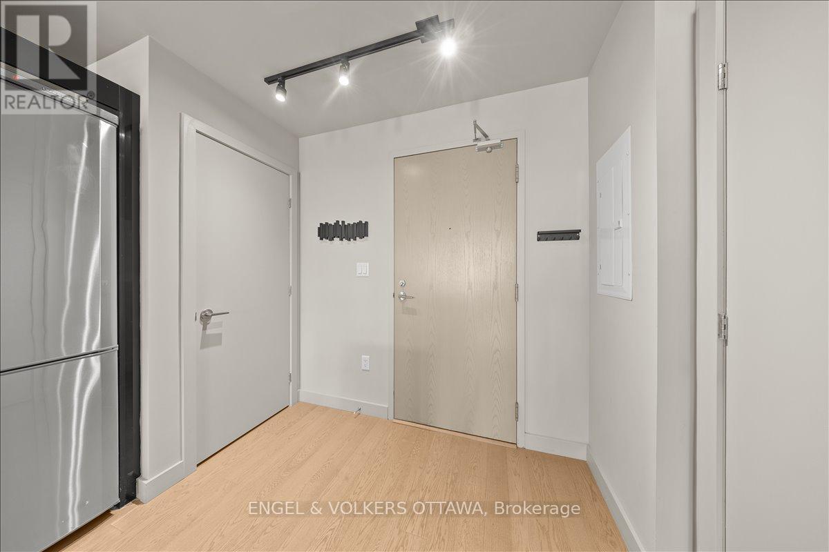 #1612 224 LYON STREET N - 23