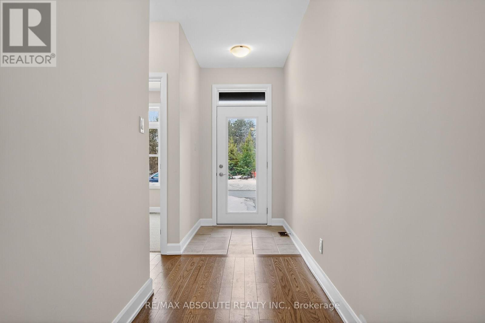 379 EQUINELLE DRIVE - Image 2
