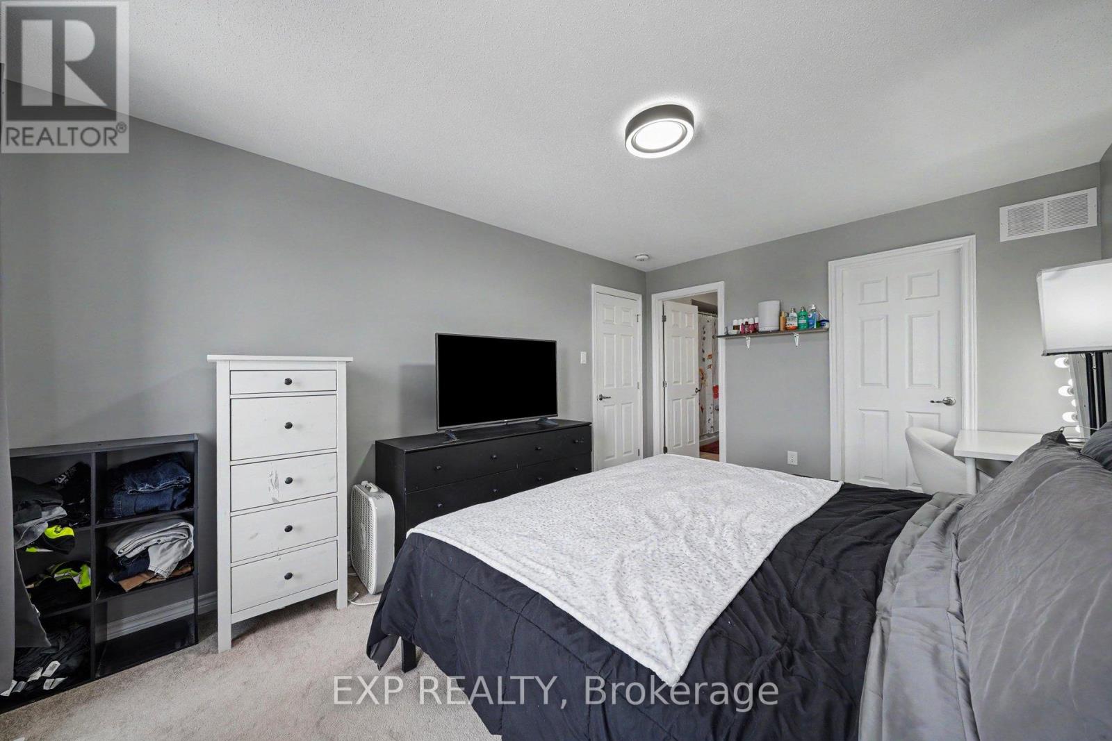 2 Bed, 2 Bath House for Sale in Ottawa – 624 BELLATRIX WALK, Ottawa – MLS# X13248320 - Image 2