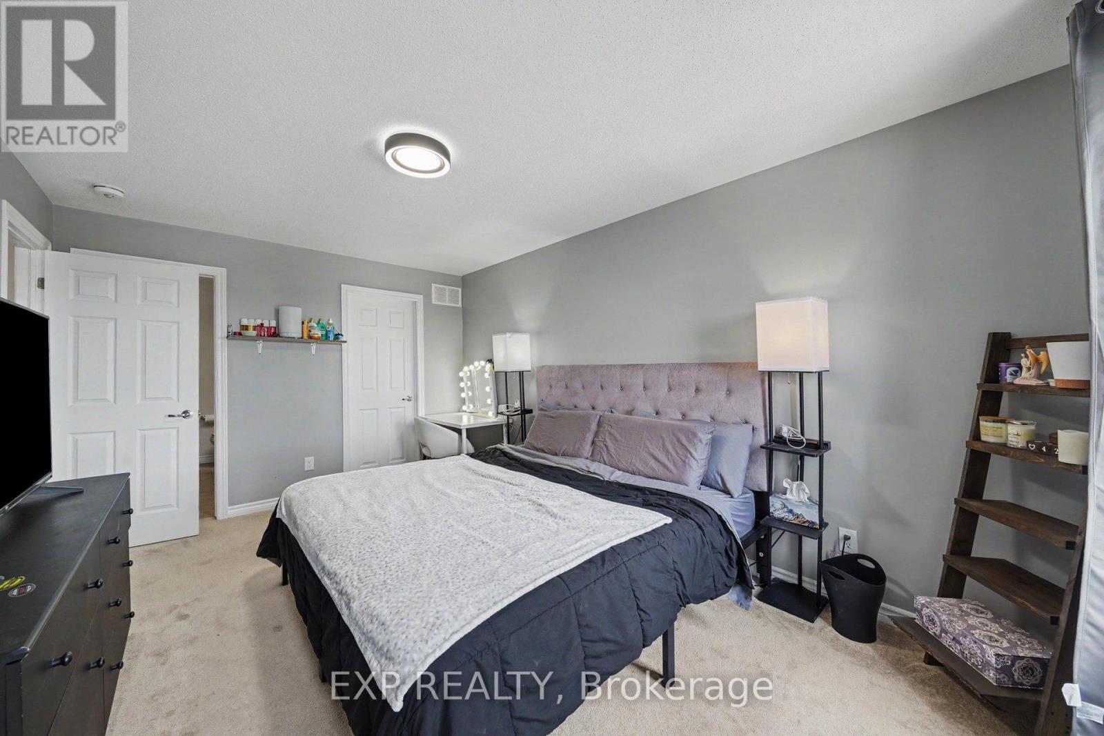2 Bed, 2 Bath House for Sale in Ottawa – 624 BELLATRIX WALK, Ottawa – MLS# X13248320 - Image 11