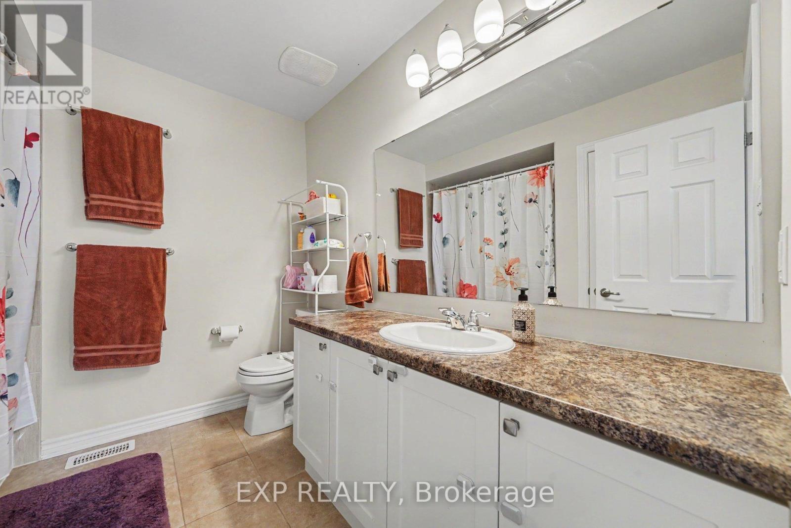 2 Bed, 2 Bath House for Sale in Ottawa – 624 BELLATRIX WALK, Ottawa – MLS# X13248320 - Image 13