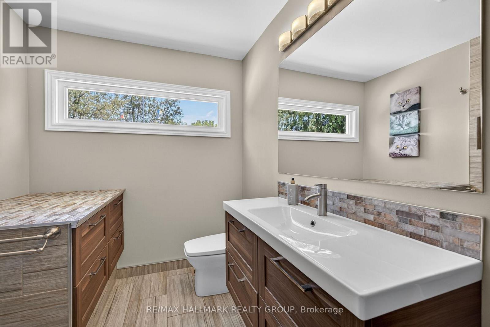 120 ABBEYHILL DRIVE - 18