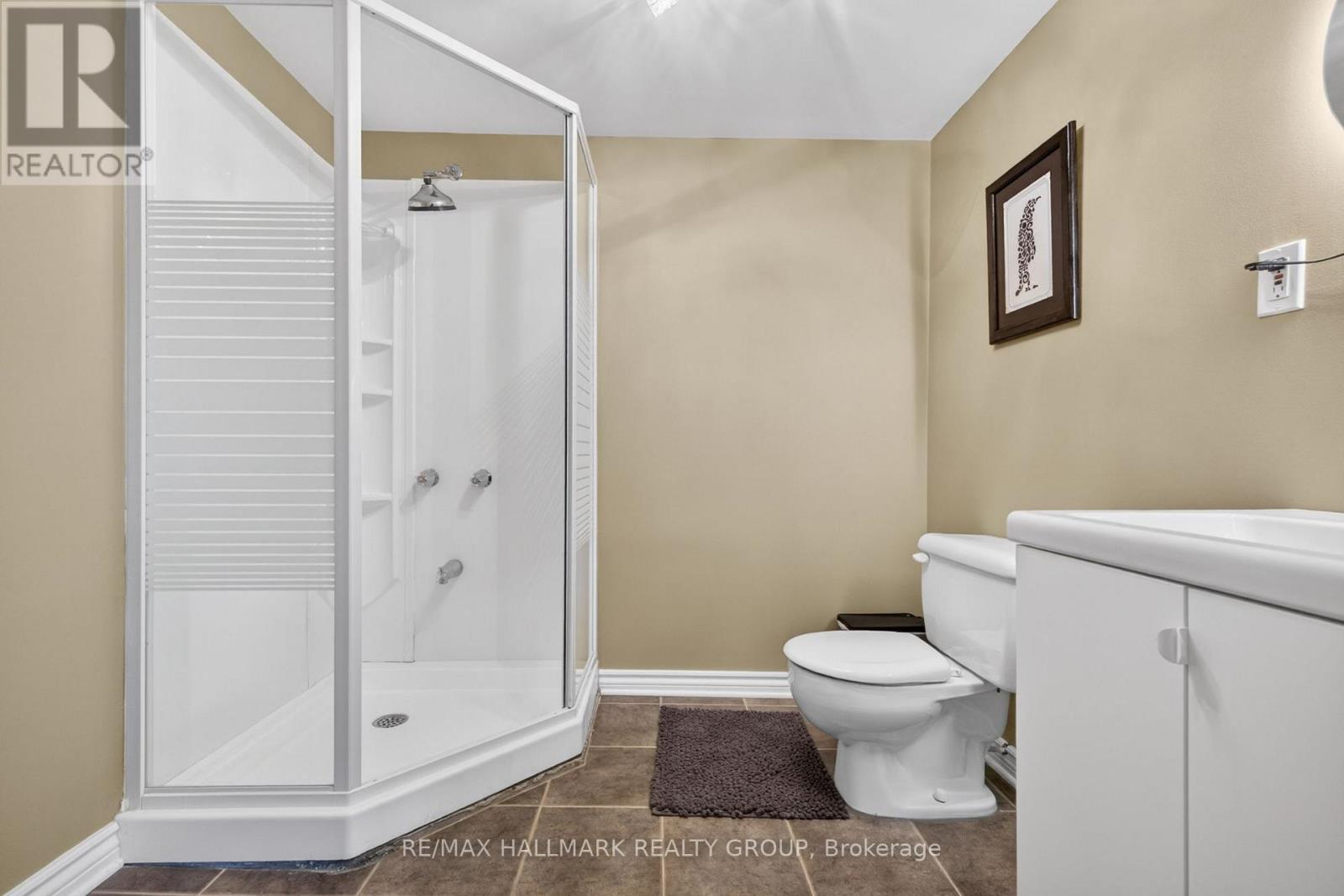 120 ABBEYHILL DRIVE - 24