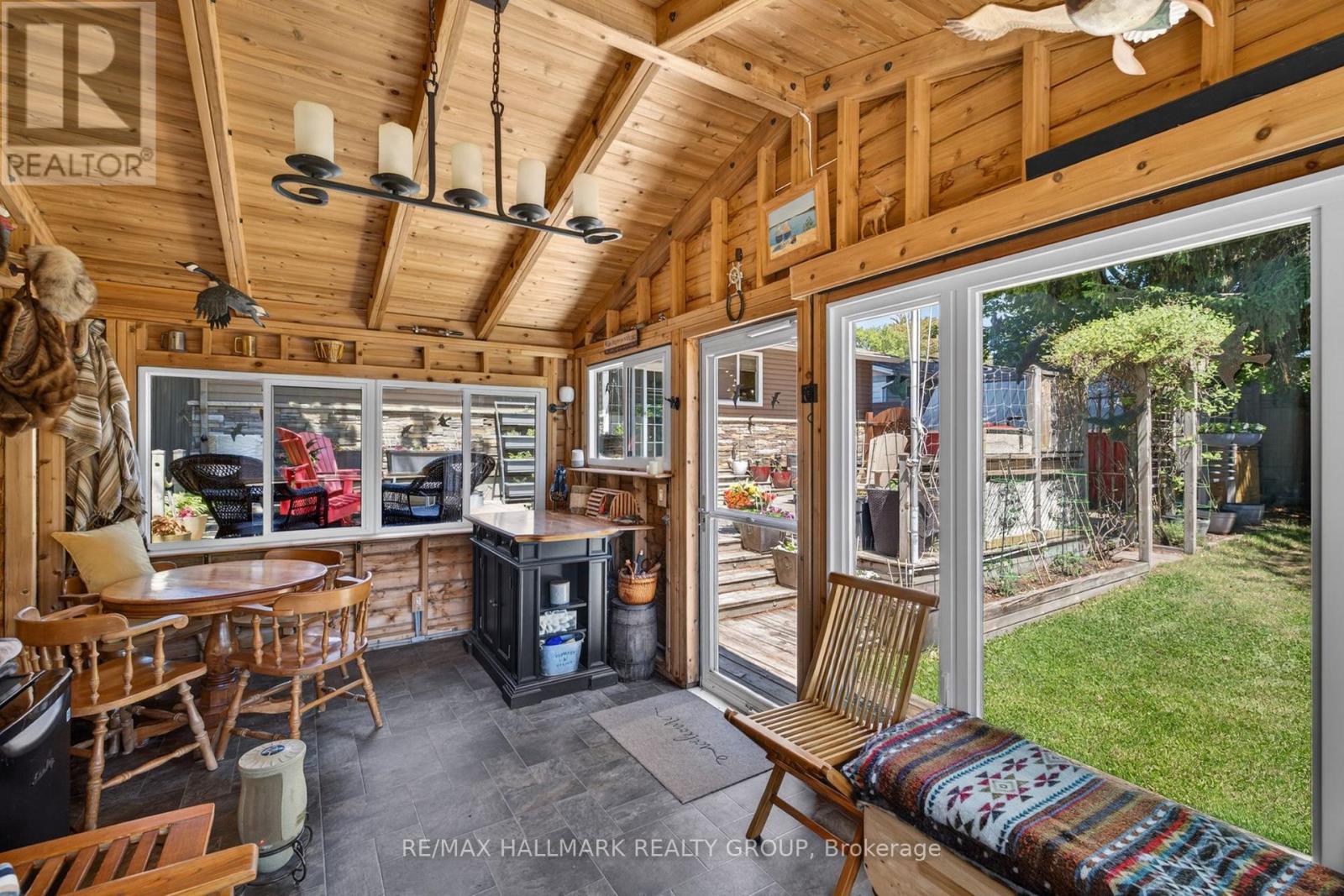 120 ABBEYHILL DRIVE - 30