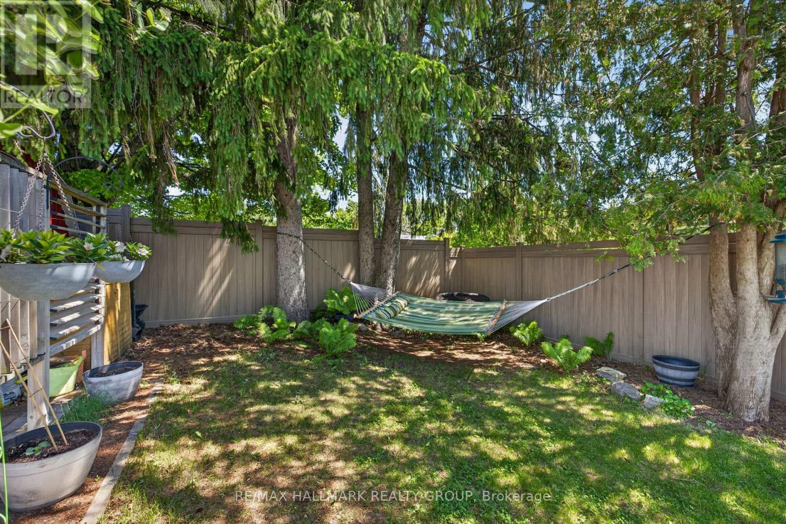 120 ABBEYHILL DRIVE - 33