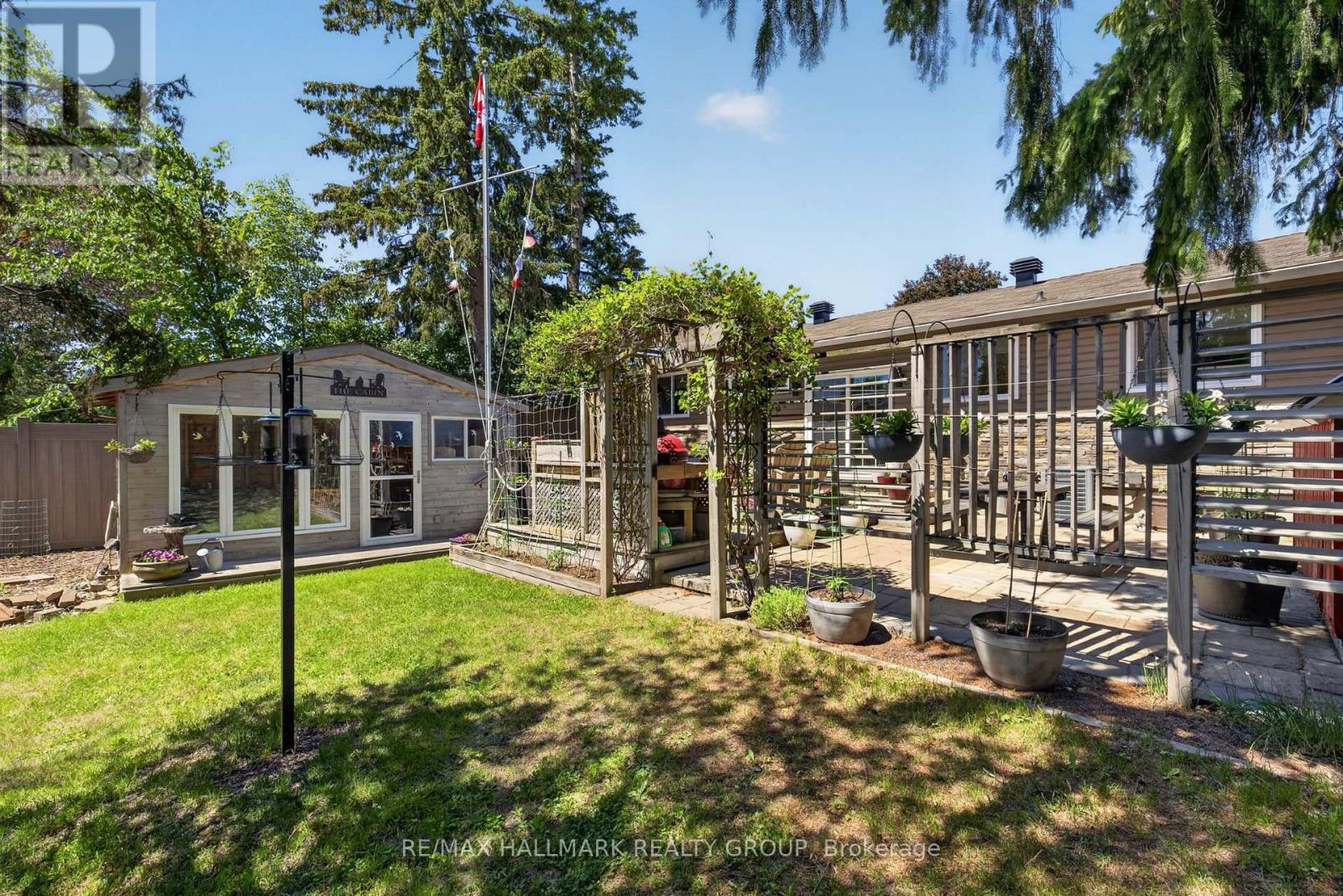 120 ABBEYHILL DRIVE - 34