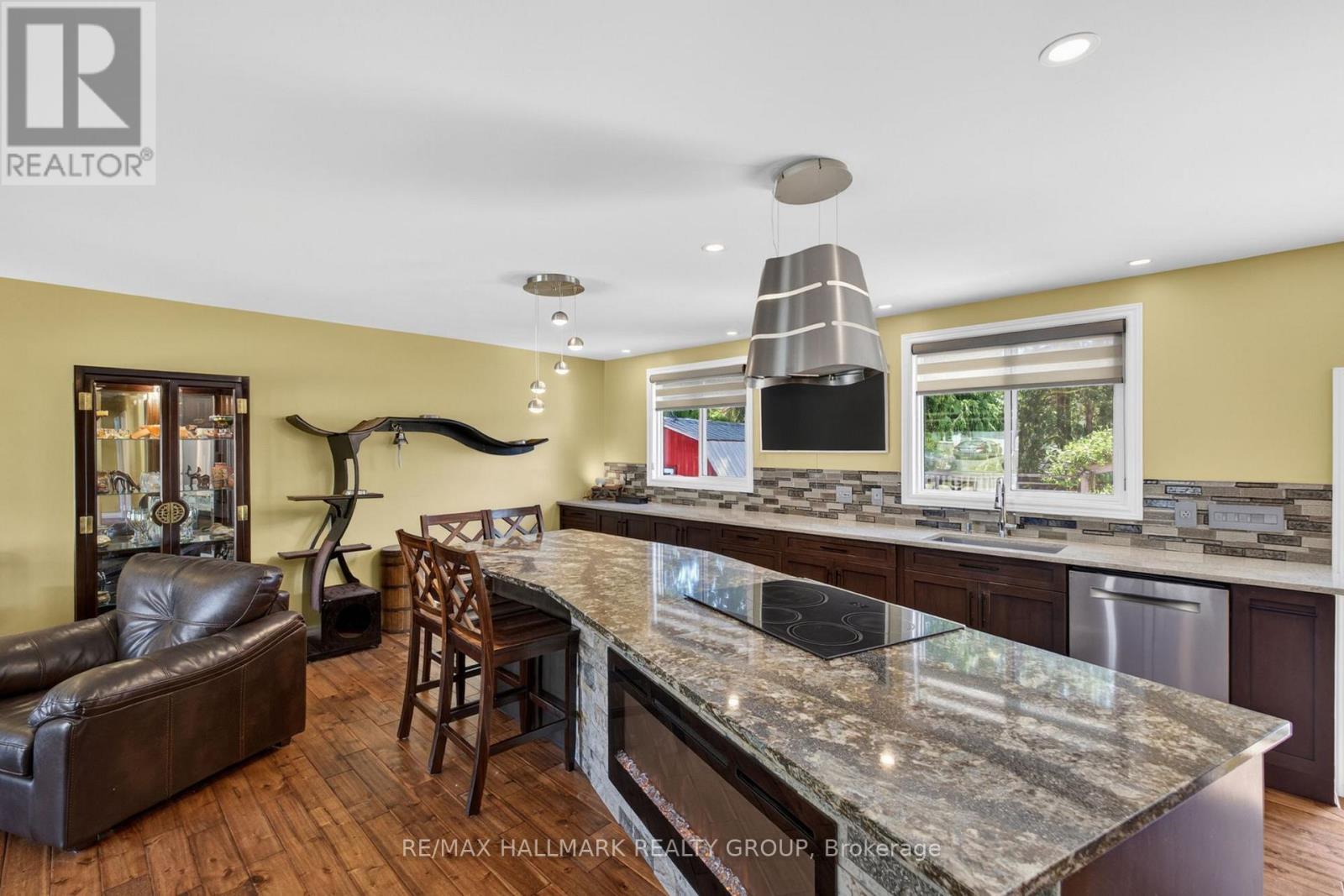 120 ABBEYHILL DRIVE - 8