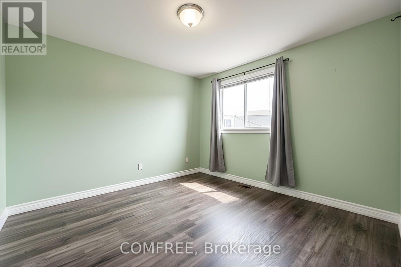 #26 60 ELMSDALE DRIVE - 7
