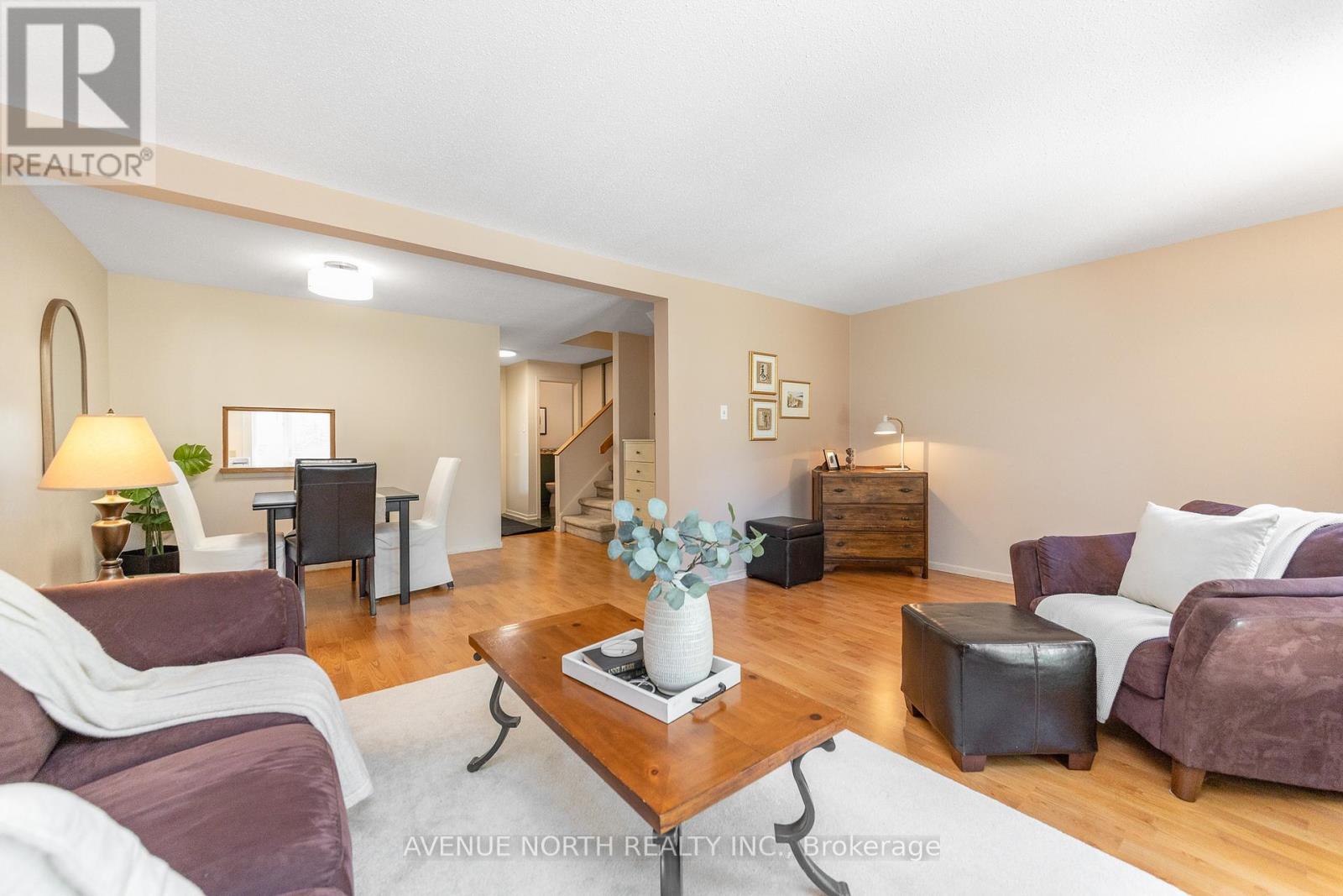 1897 STONEHENGE CRESCENT - 18