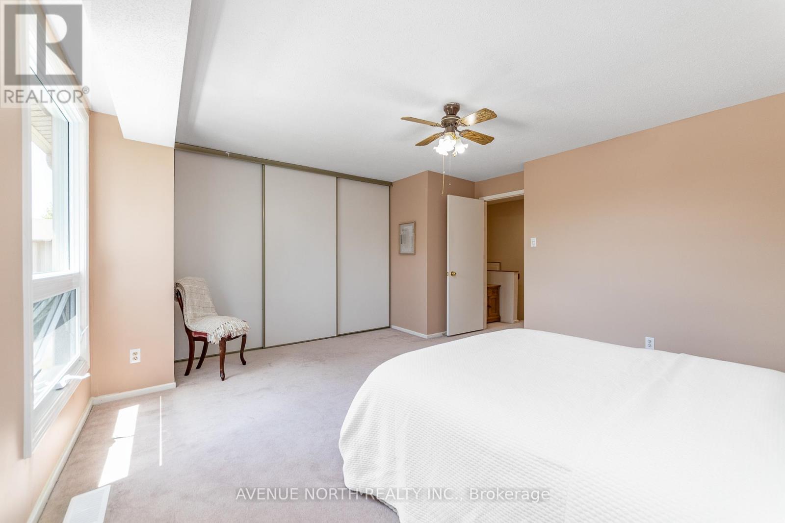 1897 STONEHENGE CRESCENT - 22