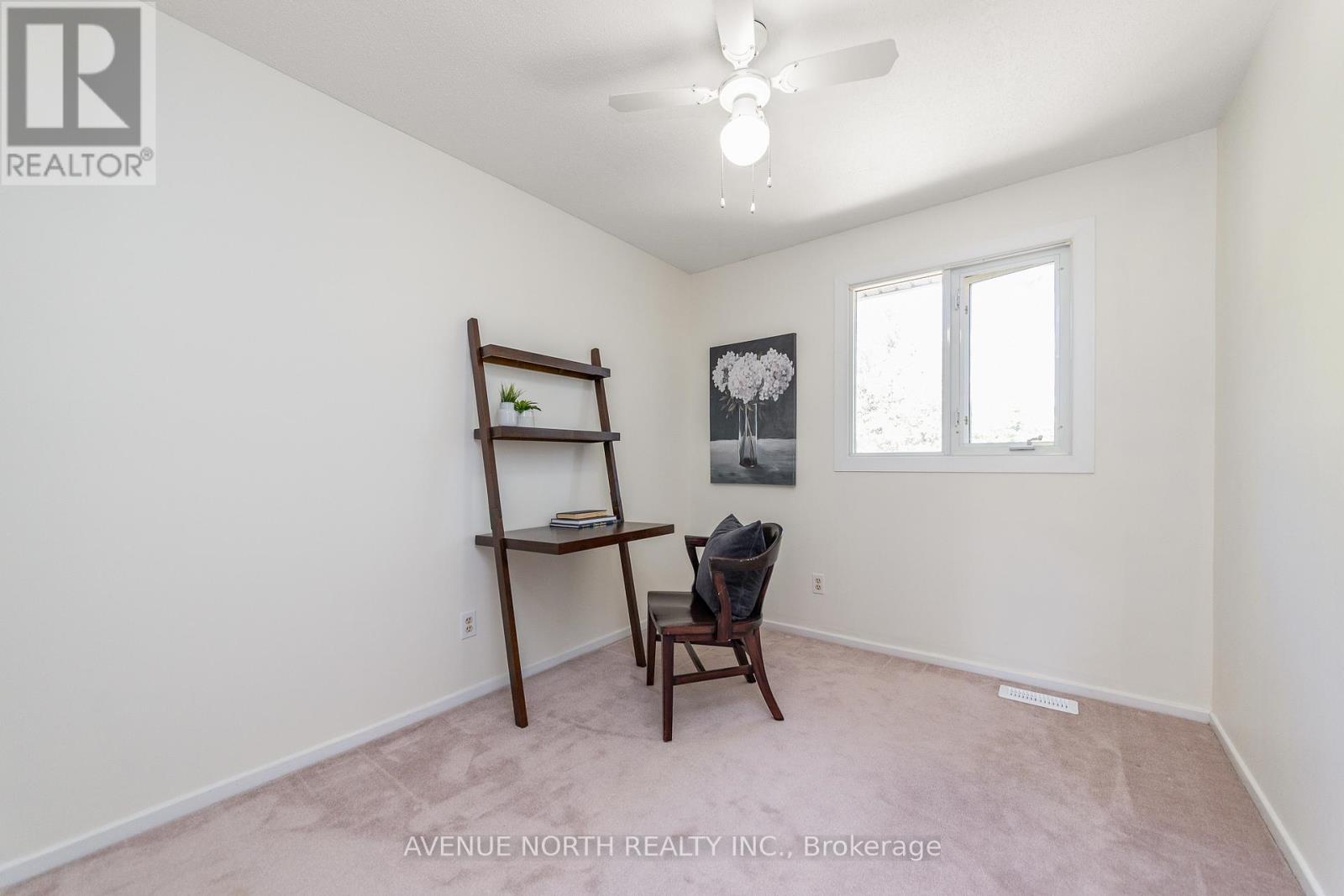 1897 STONEHENGE CRESCENT - 24