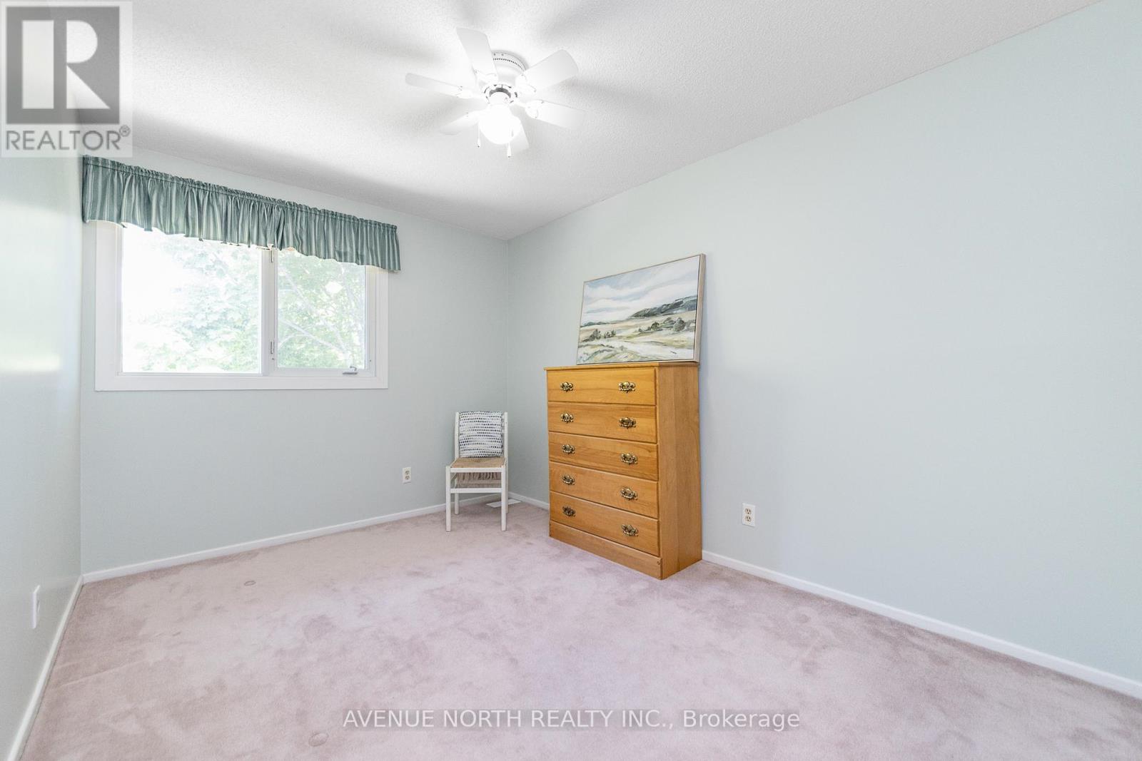 1897 STONEHENGE CRESCENT - 27
