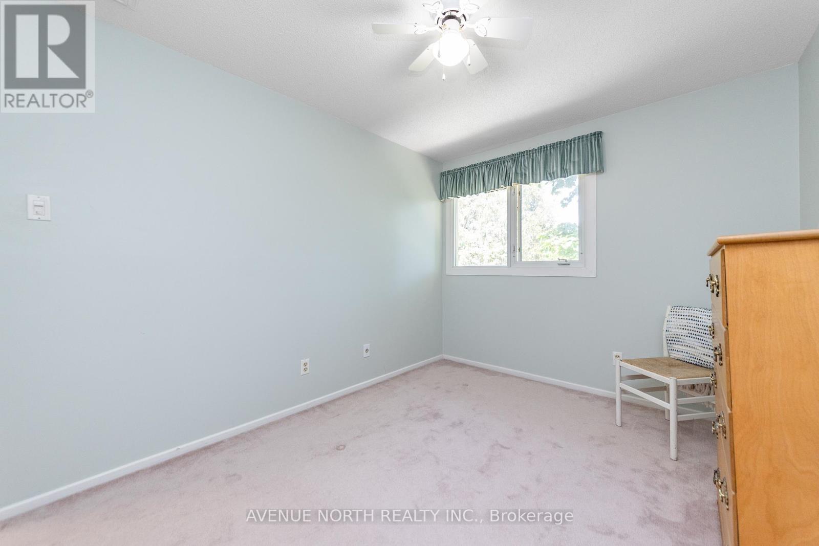 1897 STONEHENGE CRESCENT - 28