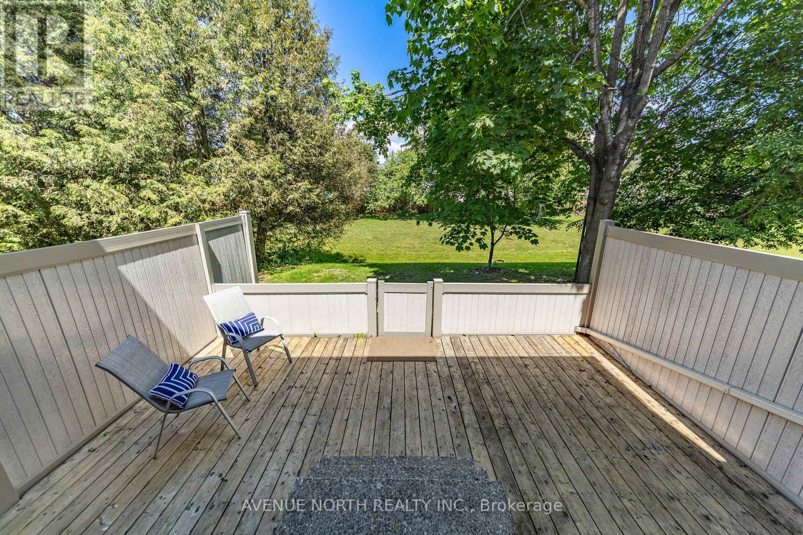 1897 STONEHENGE CRESCENT - 36