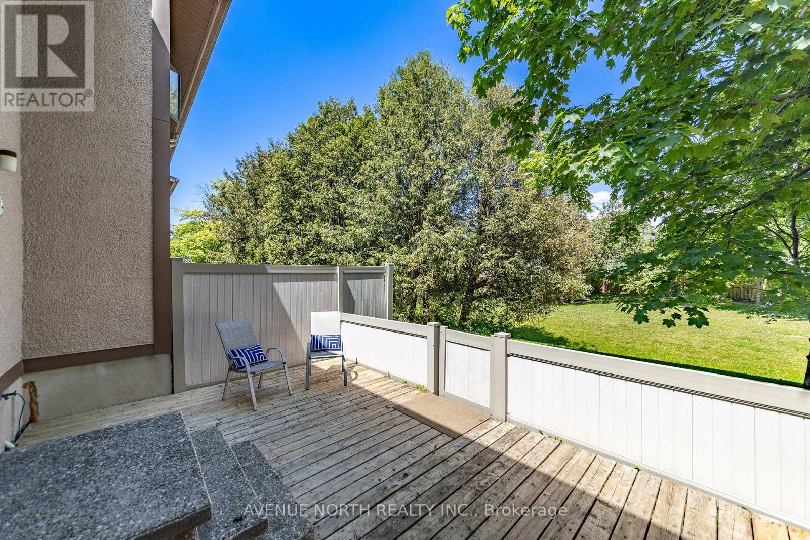 1897 STONEHENGE CRESCENT - 37