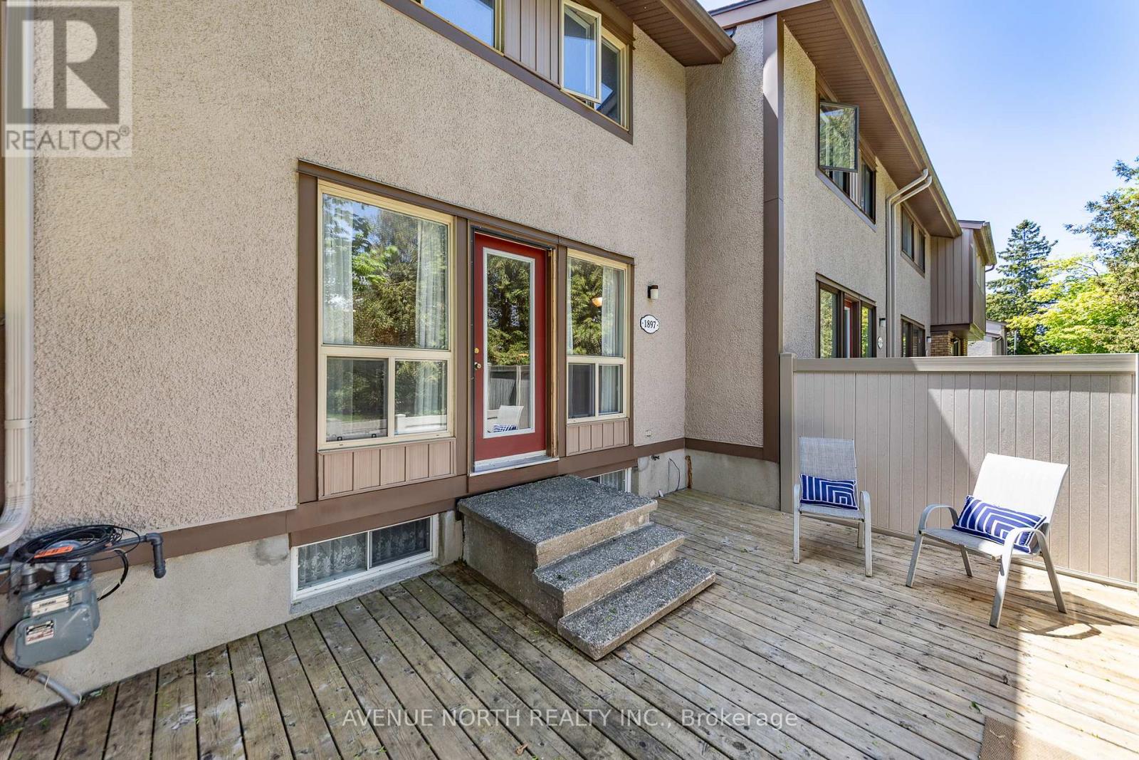 1897 STONEHENGE CRESCENT - 38