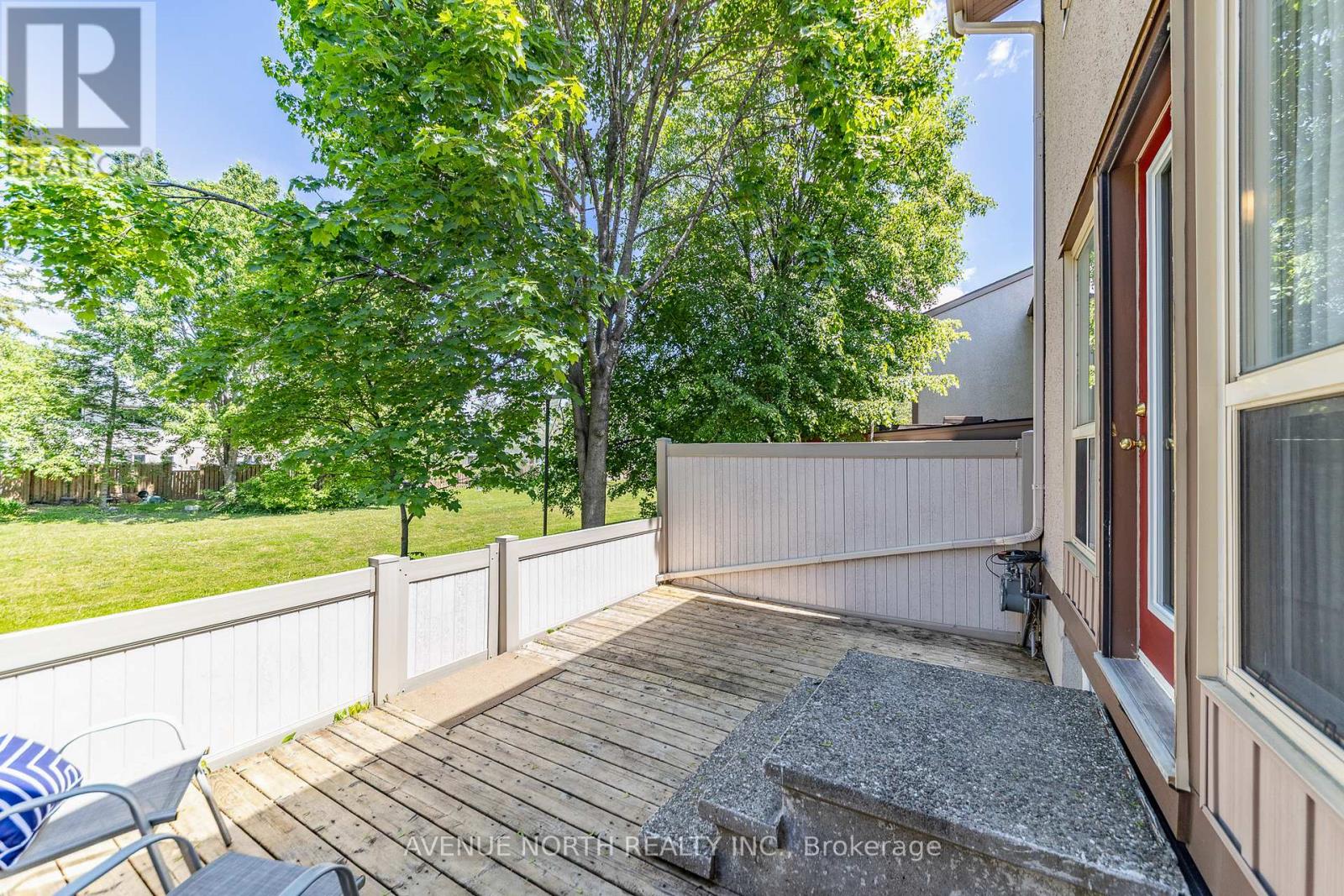1897 STONEHENGE CRESCENT - 39