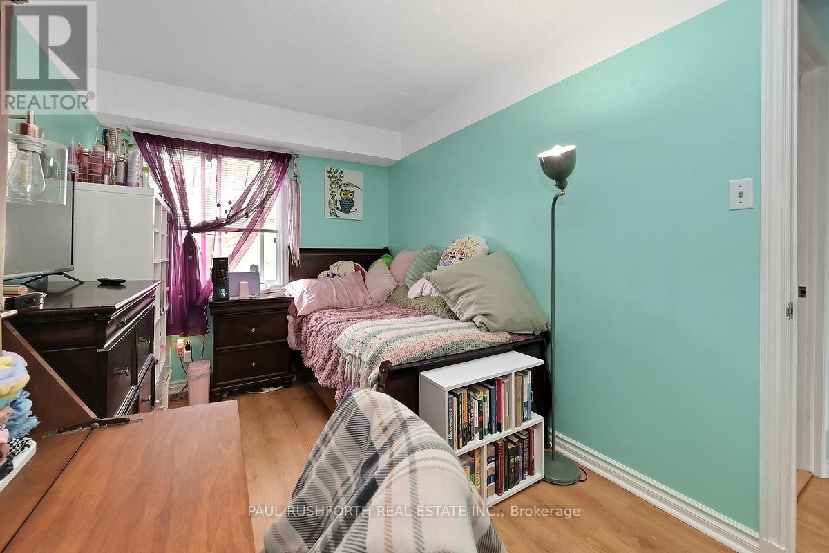 3 Bed, 2 Bath House for Sale in Ottawa – 207 THISTLEDOWN COURT, Ottawa – MLS# X13248400 - Image 17