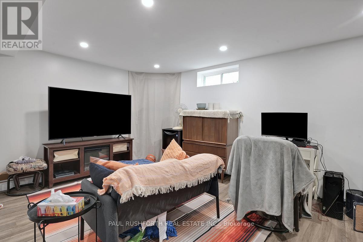 3 Bed, 2 Bath House for Sale in Ottawa – 207 THISTLEDOWN COURT, Ottawa – MLS# X13248400 - Image 20