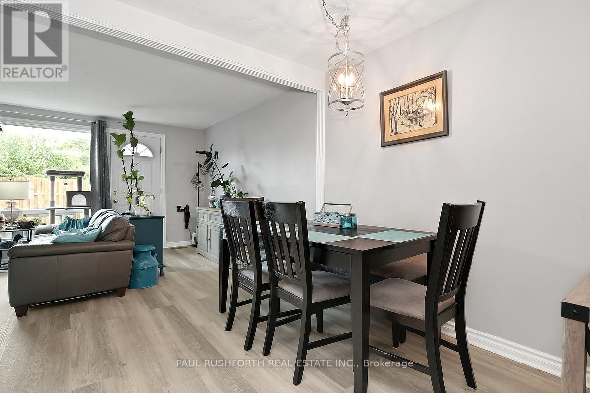 3 Bed, 2 Bath House for Sale in Ottawa – 207 THISTLEDOWN COURT, Ottawa – MLS# X13248400 - Image 9