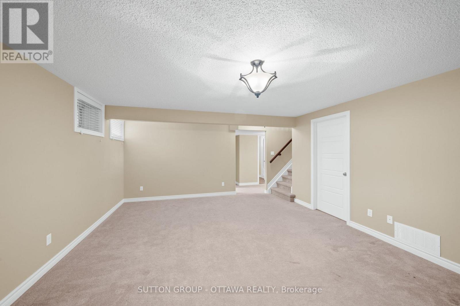 458 VAN DUSEN STREET - 23