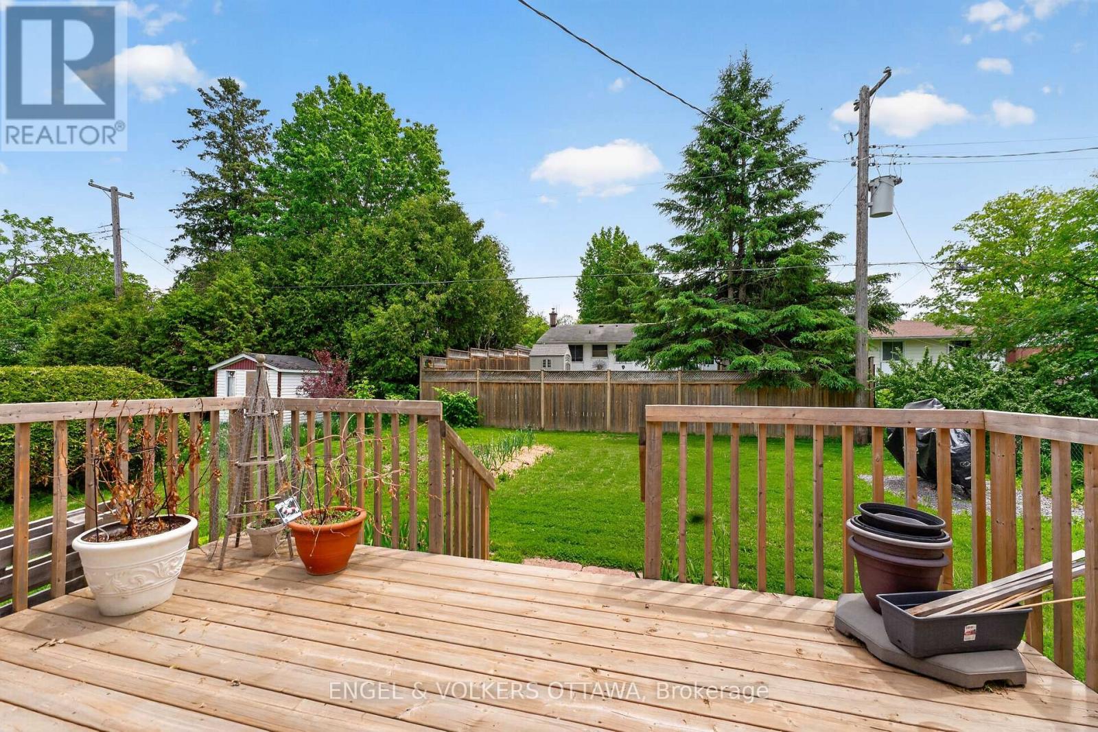 2 Bed, 1 Bath House for Rent in Ottawa – 2548 HANLON AVENUE, Ottawa – MLS# X13248518 - Image 19