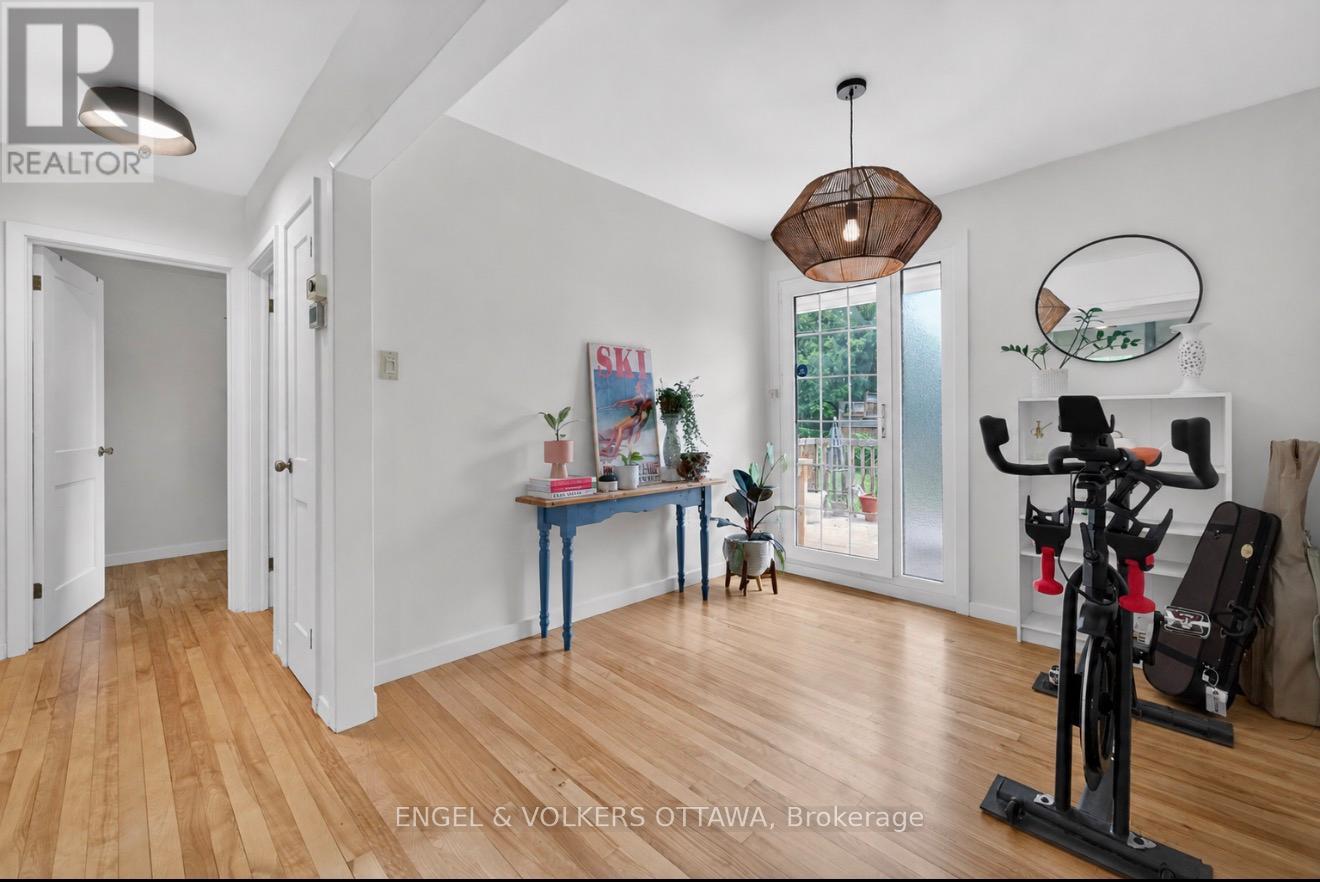 2 Bed, 1 Bath House for Rent in Ottawa – 2548 HANLON AVENUE, Ottawa – MLS# X13248518 - Image 9
