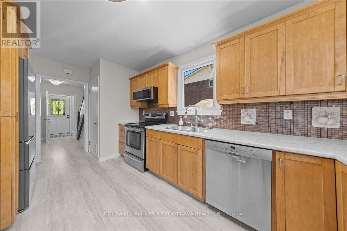 998 MOSSDALE STREET - 12