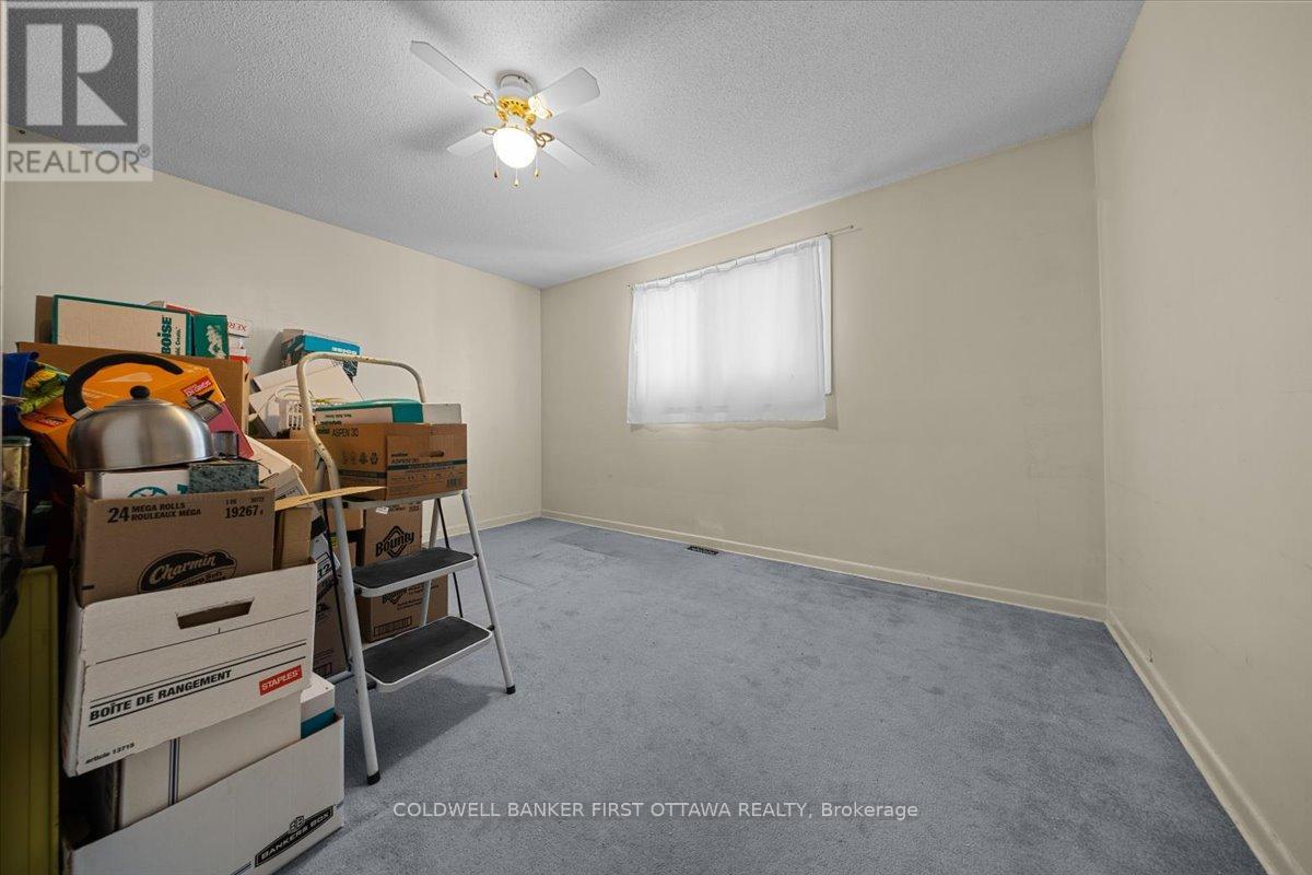832 IVANHOE AVENUE - 25