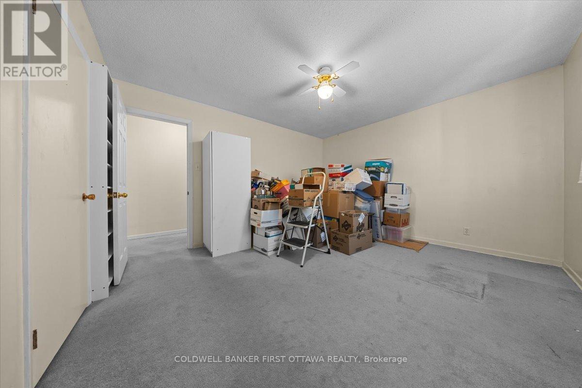 832 IVANHOE AVENUE - 26