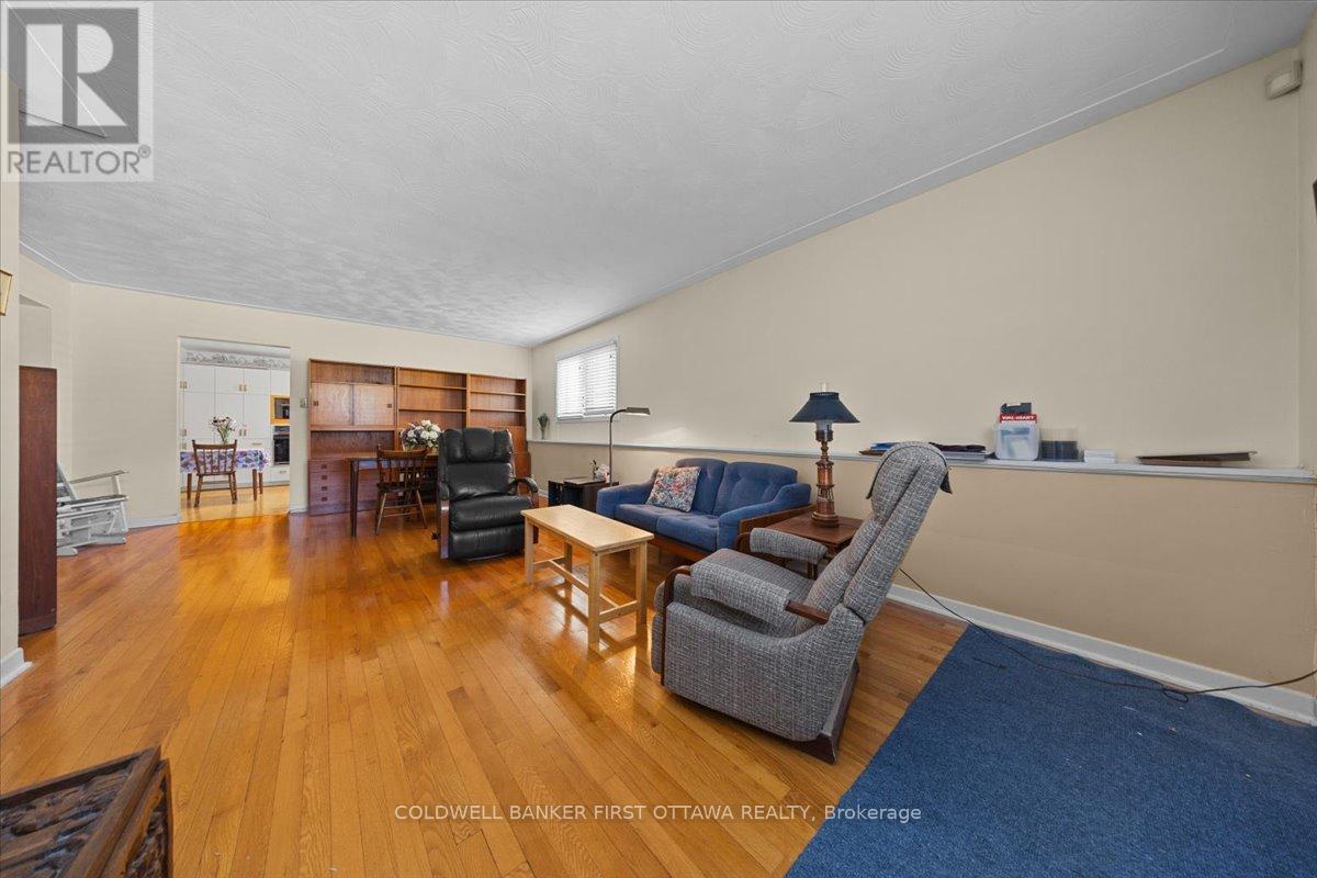 832 IVANHOE AVENUE - 6