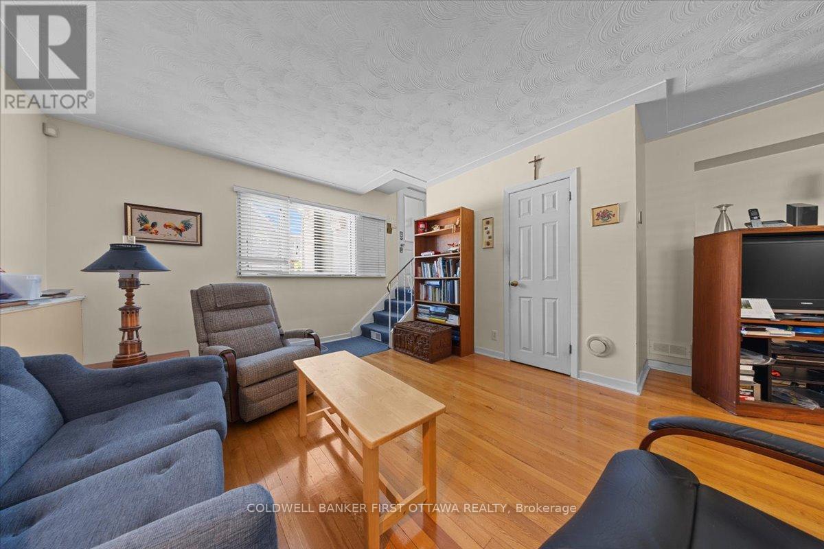 832 IVANHOE AVENUE - 8