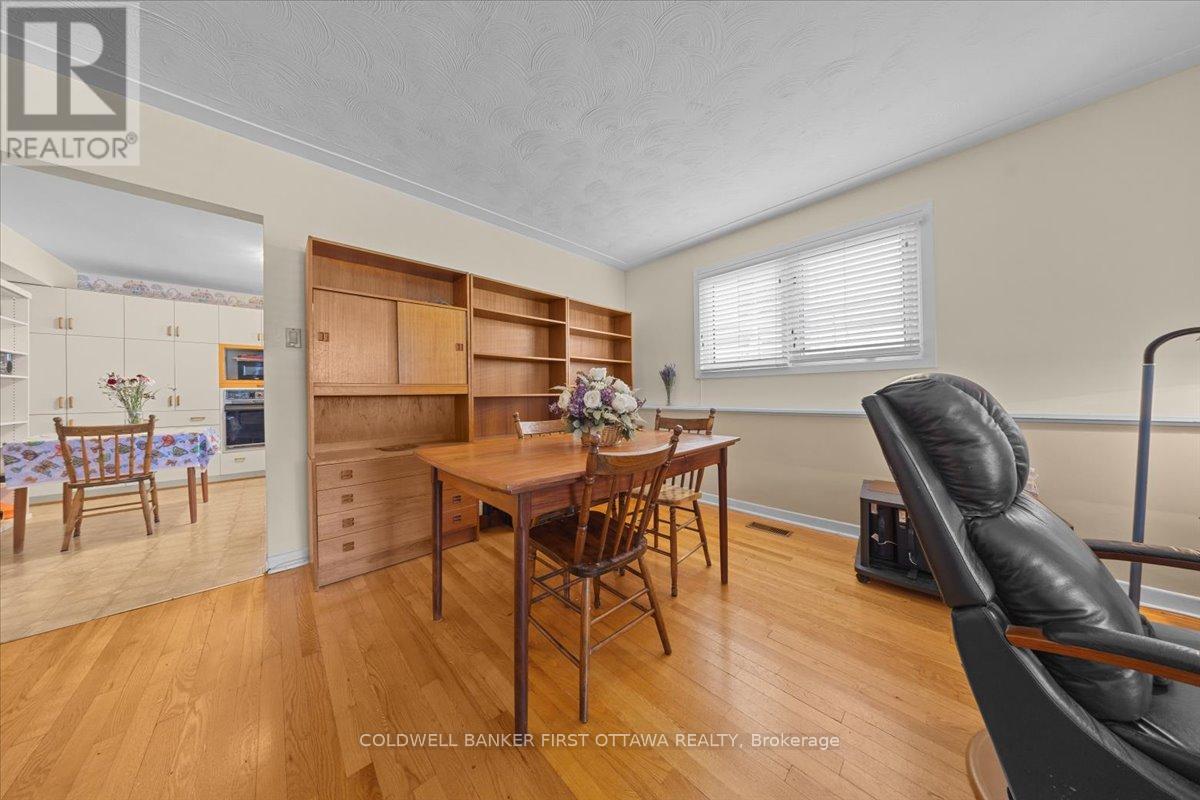 832 IVANHOE AVENUE - 9