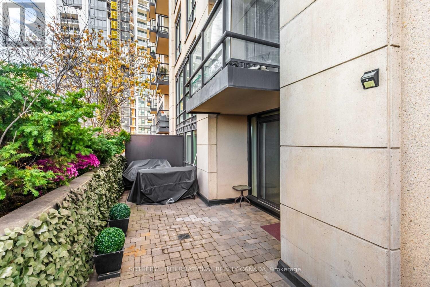 #327 10 DELISLE AVENUE - 29